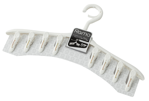 Watts Laundry Ramo Hanger With Pinch White-17651